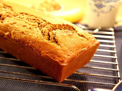 Banankaka med valnötter