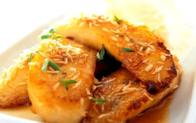 Wokad banan med rostad kokos