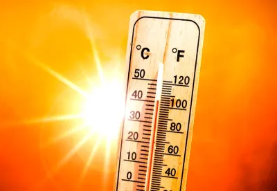 Termometer som visar 40 grader celsius.