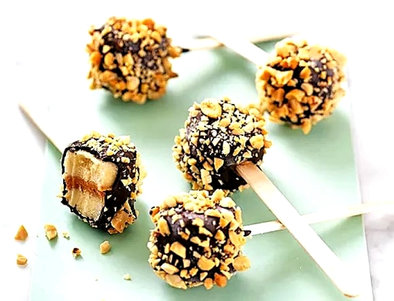 Banan- och jordnötsklubbor