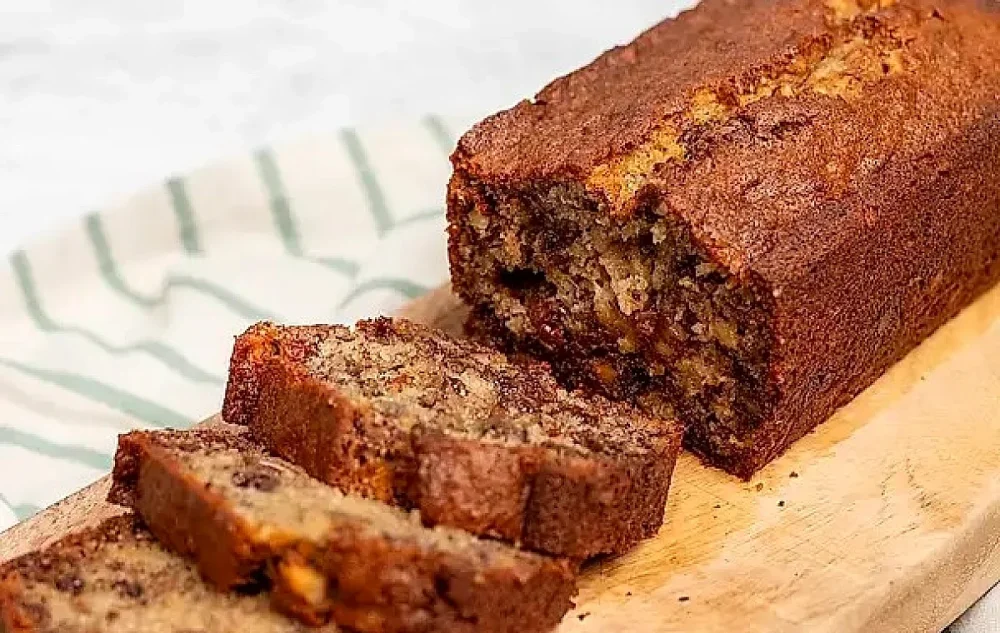 Banankaka med choklad och nötter