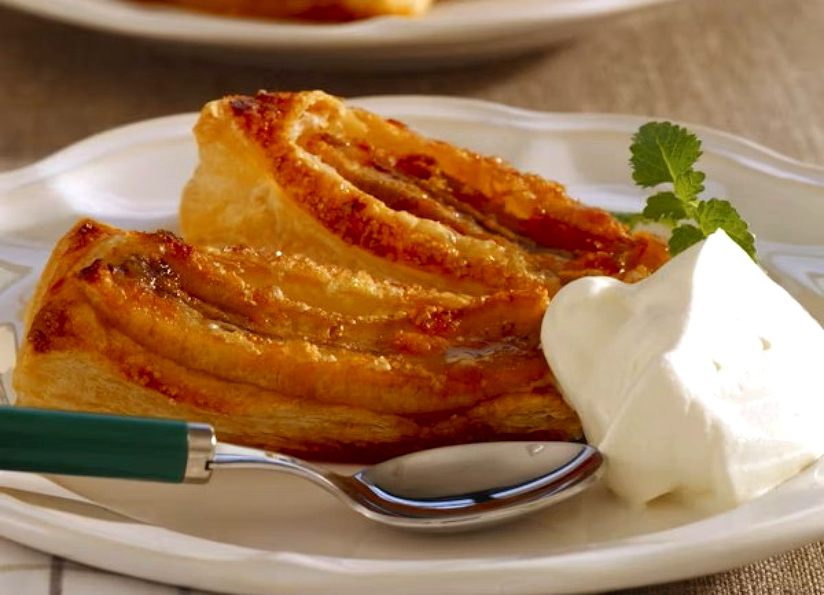 Bananer i frasig smördeg